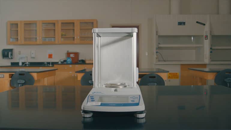 Solusi Timbangan Analitik untuk Laboratorium Pendidikan